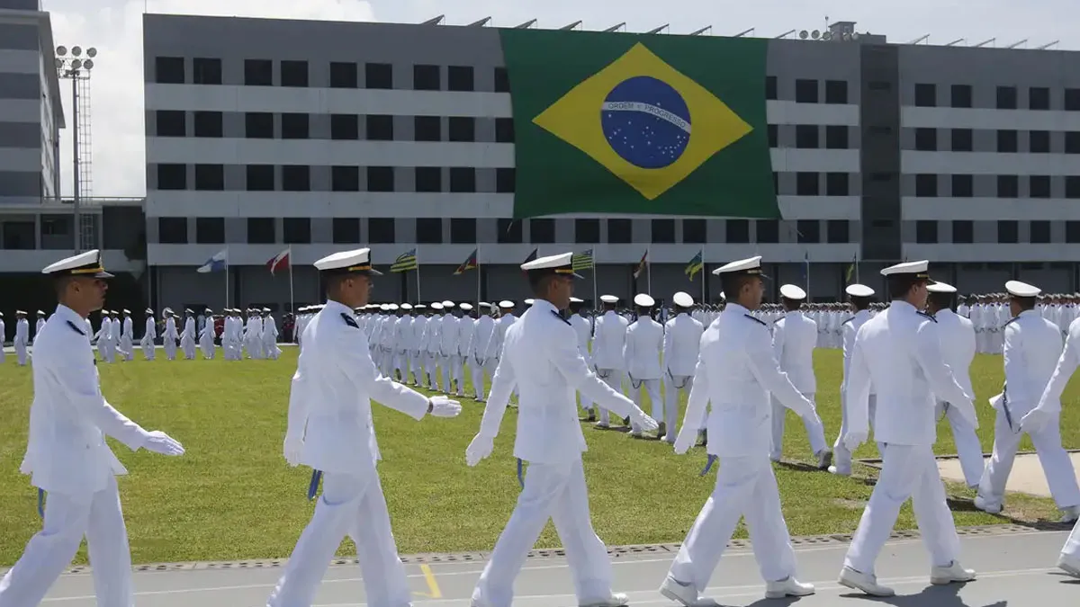 Imagem ilustrativa da notícia: Marinha abre 400 vagas para curso com salário fixo e carreira garantida