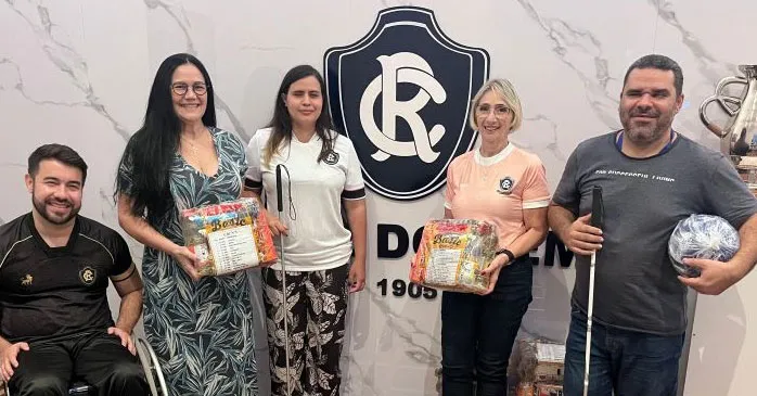 Imagem ilustrativa da notícia: Remo transforma título em doação de cestas básicas à associação de cegos