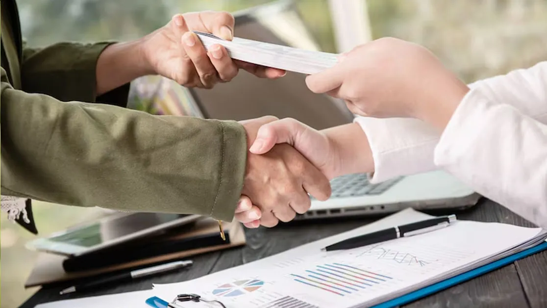 Imagem ilustrativa da notícia: Veja vagas de trabalho em diversas áreas com contratação facilitada por email e WhatsApp