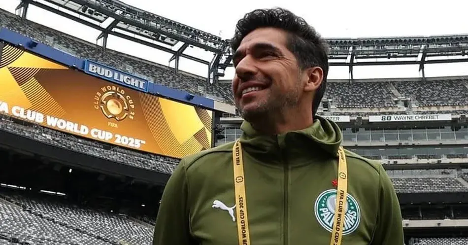 Imagem ilustrativa da notícia: ‘Sonhar não custa nada’: verso do Carnaval embala Palmeiras