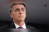 Além do dinheiro, os agentes apreenderam o celular do ex-presidente e localizaram um pendrive escondido em um banheiro da casa.