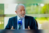 Presidente Lula discute estratégias para conter os impactos da sobretaxa de 50% imposta pelos EUA às exportações brasileiras, em reunião no Palácio do Planalto.