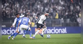 Cássio brilhou no segundo tempo, com duas defesas difíceis, e segurou o resultado para o Cruzeiro.