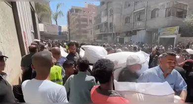 Imagem ilustrativa da notícia: Fome mata 130 em Gaza e população saqueia caminhões de comida