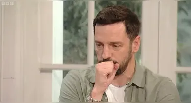 Imagem ilustrativa da notícia: Ator revela fobia por tomates e quase vomita em programa ao vivo
