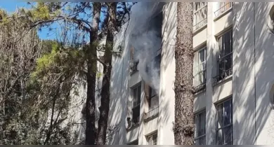 Imagem ilustrativa da notícia: Incêndio atinge Casa do Estudante Universitário em Curitiba 