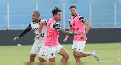 Imagem ilustrativa da notícia: Paysandu: Delvalle volta a jogar após 106 dias e Claudinei elogia