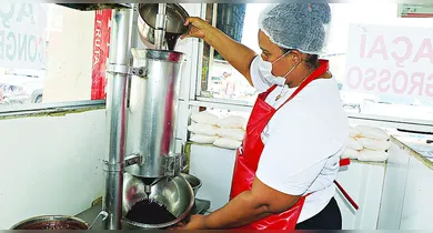 Imagem ilustrativa da notícia: Preço baixou, mas açaí continua caro e pesa no bolso do paraense
