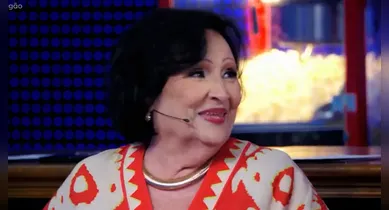 Imagem ilustrativa da notícia: Dona Déa recebe pedido de casamento ao vivo no Domingão com Huck