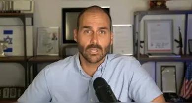 Imagem ilustrativa da notícia: Eduardo Bolsonaro diz que não renunciará ao mandato de deputado