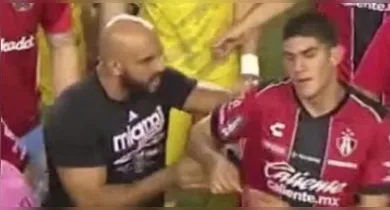Imagem ilustrativa da notícia: Guarda-costas de Messi é suspenso de torneio após empurrar rivais