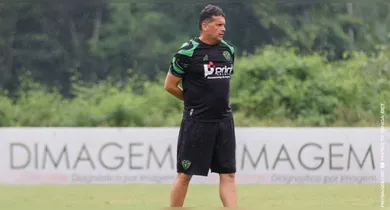 Imagem ilustrativa da notícia: Cirurgia afasta Claudinei do Paysandu contra a Chapecoense