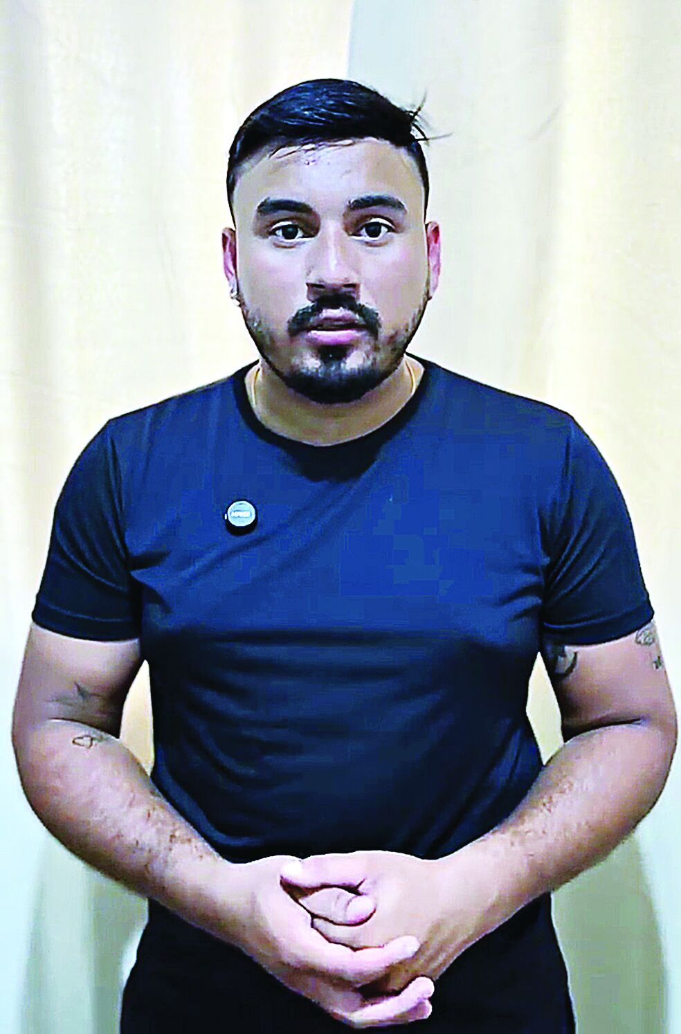 O repórter pediu desculpas, mas acabou deletando as redes sociais.