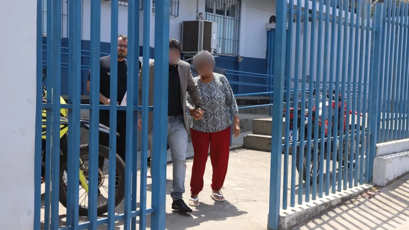 Imagem ilustrativa da notícia: Condenada por homicídio em 2021 se entrega à polícia nesta segunda