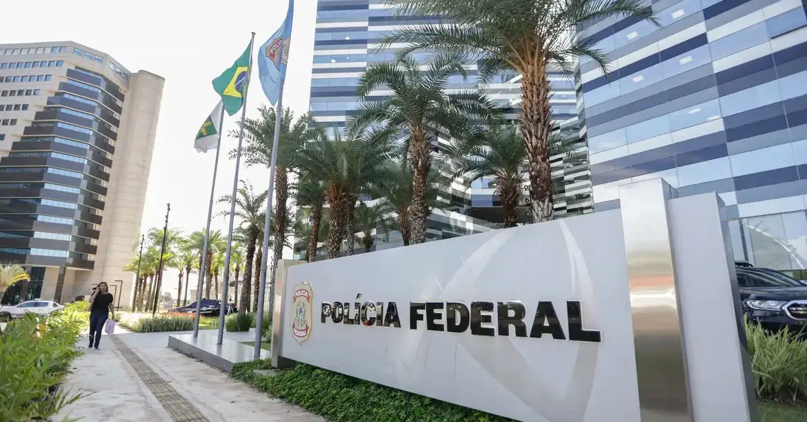 Imagem ilustrativa da notícia: PF deflagra operações contra lavagem de dinheiro no setor de combustíveis