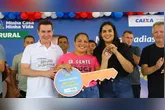 Famílias de São João do Araguaia receberam as chaves de suas novas moradias das mãos do ministro Jader Filho e da prefeita Marcellanne Cristina