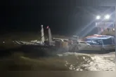Marinha do Brasil revela irregularidades em balsa que quase naufragou na Baía do Marajó, com excesso de carga e condutores não habilitados.