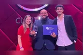 O analista Rodrigo Fiel representou o DOL na premiação do Brasil Publisher Awards 2024.