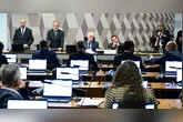 Aprovada na CCJ, PEC que extingue a escala 6×1 aguarda decisão do presidente do Senado para seguir ao plenário e iniciar nova etapa de debates no Congresso.