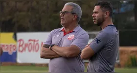 Hélio dos Anjos e torcedores se mobilizam para incentivar jogadores do Náutico com premiação extra
