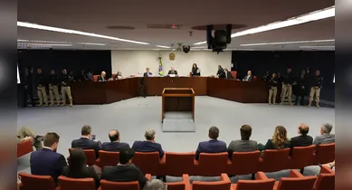 Imagem ilustrativa da notícia: Julgamento de Bolsonaro recomeça às 14h com decisão crucial de ministra Cármen Lúcia