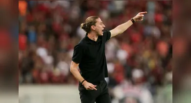 Imagem ilustrativa da notícia: Será que vai? Filipe Luís bate o martelo sobre proposta do Fenerbahçe