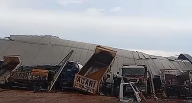 Imagem ilustrativa da notícia: Vídeo: ventania deixa casas destelhadas em Itaituba