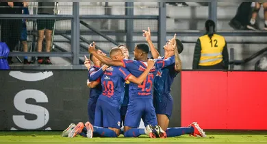 Imagem ilustrativa da notícia: Bragantino goleia e empurra o Vitória de volta ao Z-4