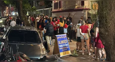 Imagem ilustrativa da notícia: Bar esgota ingressos após promessa por condenação de Bolsonaro