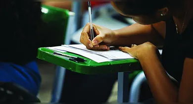 Imagem ilustrativa da notícia: Vagas na SEAP: inscrições abertas e salário de até R$ 1.724,64 + gratificações