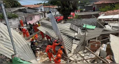 Imagem ilustrativa da notícia: Desabamento deixa 2 mortos e 9 feridos em Olinda (PE)