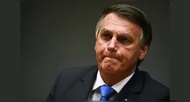 Imagem ilustrativa da notícia: Preso, Bolsonaro recebe mais visitas de Michelle do que dos filhos