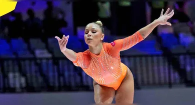 Imagem ilustrativa da notícia: Flavinha brilha e fica próxima da final no Mundial de Ginástica