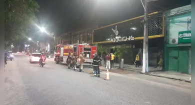 Imagem ilustrativa da notícia: Vídeo: fogo atinge boliche no bairro da Marambaia em Belém