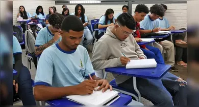 Imagem ilustrativa da notícia: Pé-de-Meia: saiba quem irá receber a oitava parcela de R$ 200