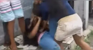 Imagem ilustrativa da notícia: Vídeo: blogueiras brigam durante entrevista ao vivo no SBT