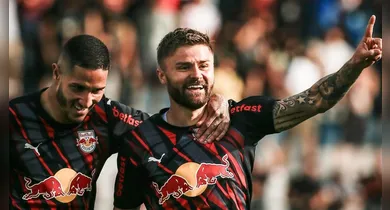 Imagem ilustrativa da notícia: Com gols relâmpagos, Bragantino vence Fluminense no Brasileirão