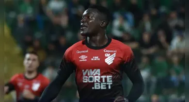 Imagem ilustrativa da notícia: Athletico vence a Chape fora de casa e Remo cai para 7ª posição