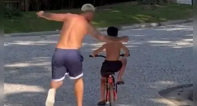 Imagem ilustrativa da notícia: Cantor do Pará ensina filho a pedalar e vídeo é compartilhado por Huck