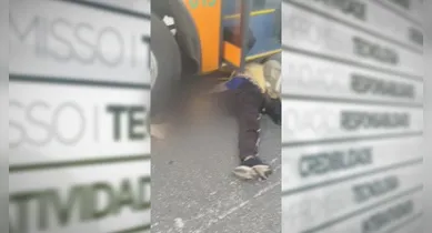 Imagem ilustrativa da notícia: Homem vai parar debaixo de ônibus após acidente grave na Pratinha 