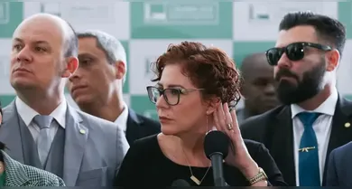 Imagem ilustrativa da notícia: Câmara rejeita cassação do mandato de Carla Zambelli