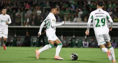 Imagem ilustrativa da notícia: Chape tropeça e Remo mantém o terceiro lugar na corrida pelo acesso