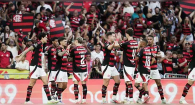 Imagem ilustrativa da notícia: Flamengo domina, mas cede empate ao Grêmio no Maracanã