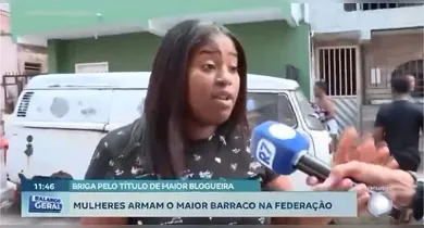 Imagem ilustrativa da notícia: "Minha B": mulher choca repórter ao falar sobre genitália ao vivo