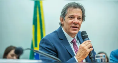 Imagem ilustrativa da notícia: Haddad reage a relatório de Derrite: 'protege o crime organizado'