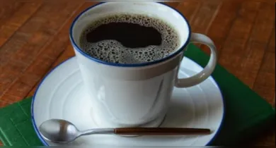 Imagem ilustrativa da notícia: Por que tomar café ao acordar pode ser um erro? Entenda