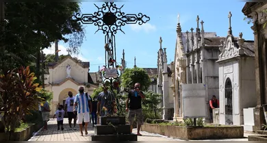 Imagem ilustrativa da notícia: Dia de Finados: você sabe a origem da data? Veja!