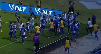 Imagem ilustrativa da notícia: Partida entre Avaí e Remo é marcada por brigas e expulsões
