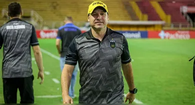 Imagem ilustrativa da notícia: Aguilera e Maia negam interesse do Paysandu em Rogério Corrêa