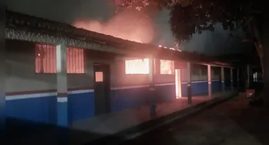 Imagem ilustrativa da notícia: Incêndio atinge escola em Icoaraci; prova do Enem será mantida